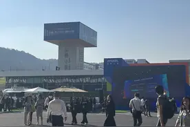 云栖观察｜激荡大模型，AI浪潮下阿里云的进与退图片