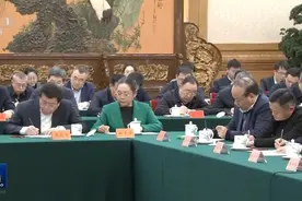 早读 | 苹果崩了！流感活跃！天津“堵飞机”！360岁领社保？特朗普最新发声！郭艾伦突发意外！图片