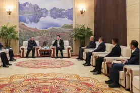 嗨！白山新闻来了 | 向辉与国网吉林省电力有限公司董事长周敬东举行工作会谈图片