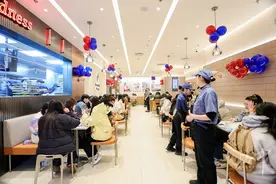 从“网红”到“长红” 渝中“首店经济”进阶发展攀高峰图片