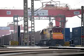 新华全媒+｜中欧班列（西安）2025年开行超1000列图片