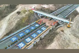 跨麻安高速3座天桥拆除 随信高速建设提速图片