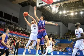 （体育）篮球——CBA常规赛：天津先行者胜南京头排苏酒图片