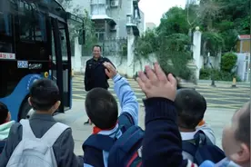 丽水守护福利院儿童上学路：为了25个娃，开通一条公交专线图片