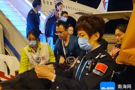 航班备降海口！美兰边检站开通“紧急通道”救助突发病旅客图片