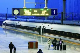 江苏南京：首开！始发进京高铁车，千里宁京一日还图片