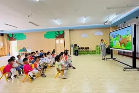 灞桥区狄寨街道中心幼儿园家长进课堂活动图片
