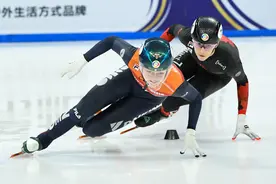 短道速滑世锦赛：女子500米A组决赛赛况图片