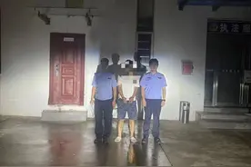洛阳一小伙网恋3年花了10万，“对象”竟是男邻居：看他相亲总不成功图片