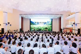华为鸿蒙千帆会战誓师大会：徐直军强调构建原生生态重要性图片