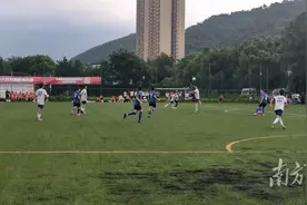 5∶3！广东技术师范大学男足拿下全国冠军图片