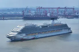 全球最复杂！我国首艘，今日交付！房舱2125间，可载客5246位，拥有剧院、购物广场、水上乐园......图片