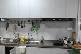 老旧厂房改建的员工宿舍存火灾隐患，浦东消防协调各方整改图片