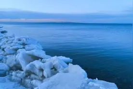 青海湖融化面积已达湖体总面积十分之一图片