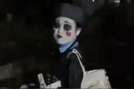 物业回应女子半夜穿僵尸服吓坏居民图片