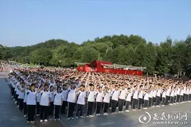 传承红色基因 汲取奋进力量——娄底三中开展“我的韶山行”红色研学实践教育活动图片