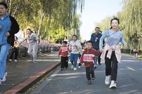 沿江街道亲子马拉松擦亮“家园共育”品牌图片