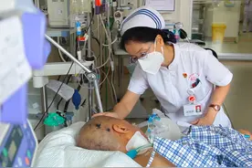 2023最美医生｜护士张颖惠：“走到患者床旁，近点，再近一点”图片