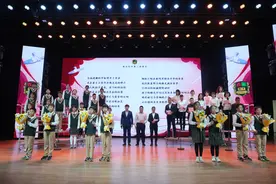 一场晨会让学生了解AI的强大和局限图片