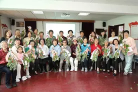 制作艾草花束！太平角社区以传统文化拉进“邻距离”图片