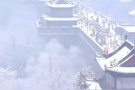 华春莹点赞西安城墙雪景，并配文：下雪的时候，西安就变成了长安图片
