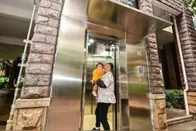 赣州：老旧小区安装电梯图片
