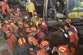 中国救援队在缅甸曼德勒已成功救出4名幸存者图片