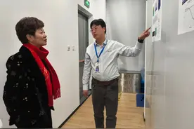 党组书记李霞走访调研近观科技，倡导学科融合共绘未来新篇章图片