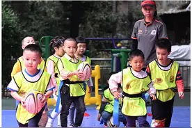 萌！福州首支幼儿园橄榄球队！图片