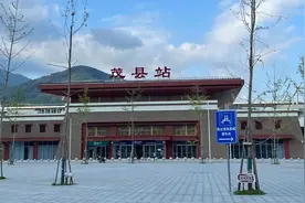 四川茂县出租车发票需乘客提供个人信息后申请，当地税务部门回应图片