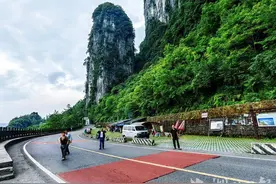 恩施市：奇峰竞秀迎客来图片