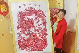 鹰城这位67岁“剪纸奶奶”，一双巧手“雕刻”幸福晚年图片