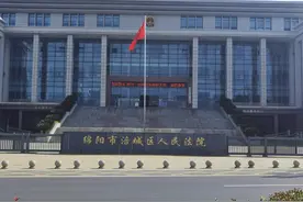 14岁女儿发现爸爸手机里出轨录音，妈妈追查出丈夫给情人转账25万，起诉返还图片