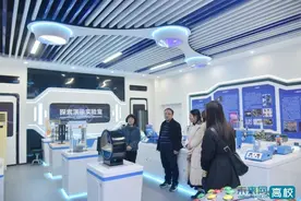 河南职业技术学院领导深入物理实验中心调研指导工作图片