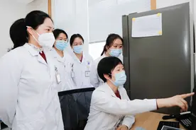 毓璜顶医院皮肤科高冬：守护好人体第一道屏障，携健康与美丽同行图片