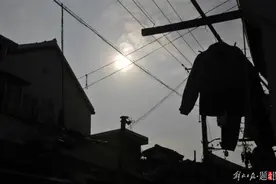 “拆迁概念”也不香了？深圳出台城市更新新规，旧住宅区炒作不再图片