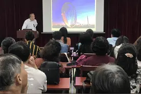 海滨街道爱国社区开展“定格美好瞬间 守望邻里幸福”老年人手机摄影讲座活动图片