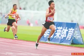 12岁“小飞人”百米跑11秒63图片
