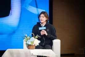 游泳世界冠军叶诗文，有新身份！图片