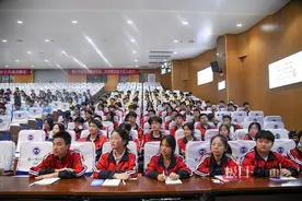 武汉市新洲区掀起网络安全宣传热潮，共筑数字时代安全防线图片