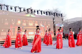 河南各地多彩活动迎新年图片