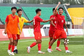 关注 | 中国U16男足2比1乌兹别克斯坦队图片