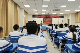 海阳市中小学上好“雷乡德润”思政课，培育积极向上的阳光少年图片