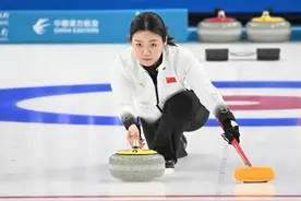 冰壶混双循环赛，中国队保持全胜！图片