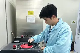 上海这家高校送研究生到高精尖企业“上学”，“住企培养”实现毕业即上岗？图片