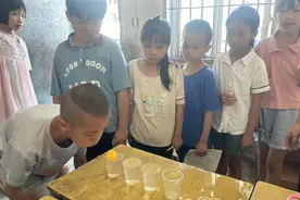 吹乒乓球、保龄球大作战、羽毛球挑战……南华学子举办乡村趣味运动会图片