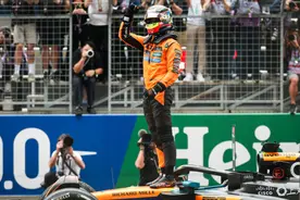 动力图｜F1中国大奖赛皮亚斯特里杆位夺冠，周杰伦、林志颖现场观赛图片