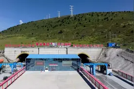平均海拔3500米，四川最高！康新高速全面动工图片
