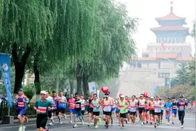 全国十余地同日开赛！马拉松比赛为何如此“热辣滚烫”图片