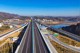 环大别山4条高速公路建成通车，河南新增5个开放式服务区可直接上下高速图片